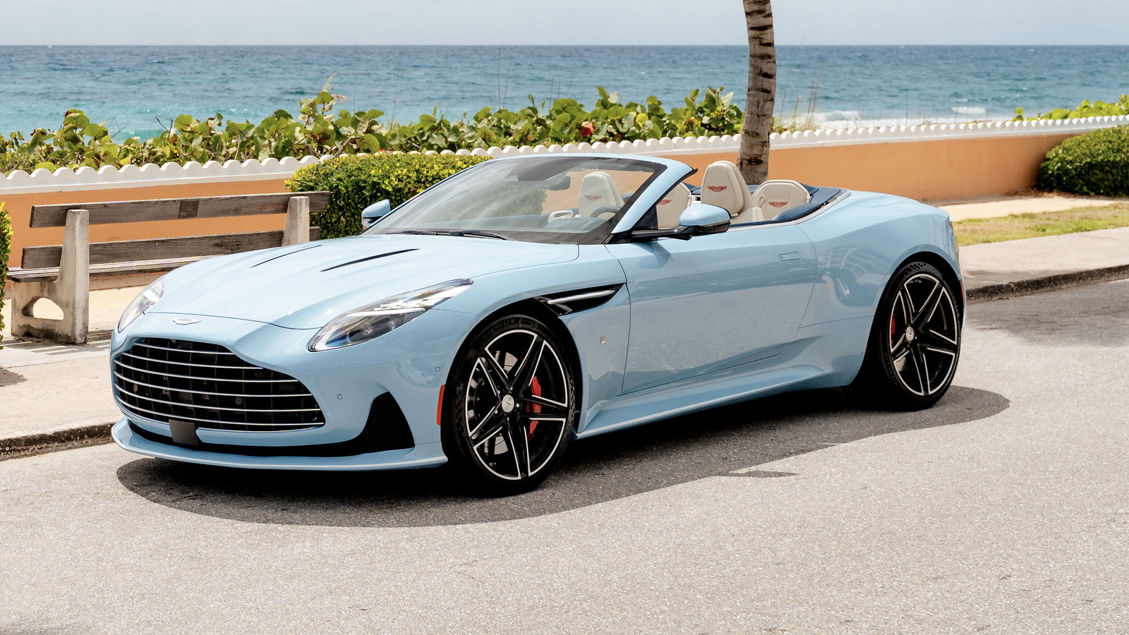 Aston Martin DB12 Volante Palm Beach Edition - front